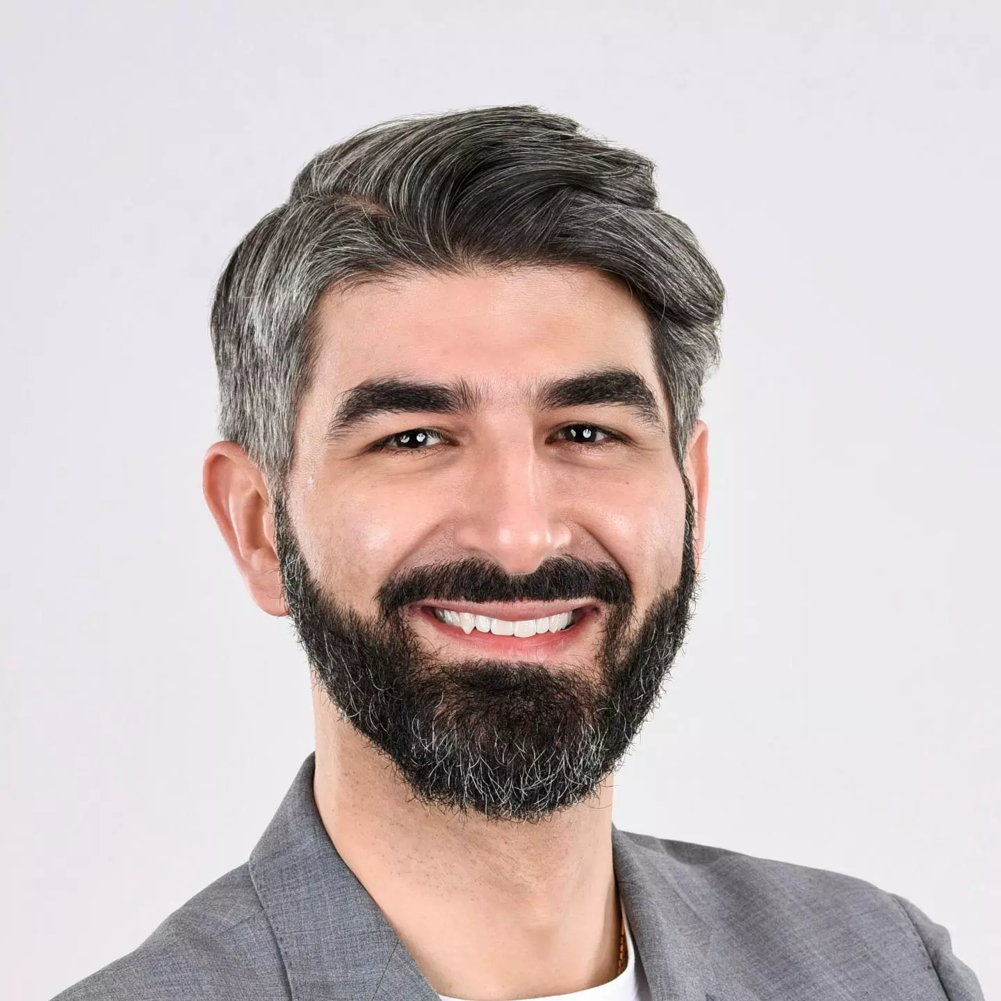 hakan_eroglu_2022_linkedin.jpg