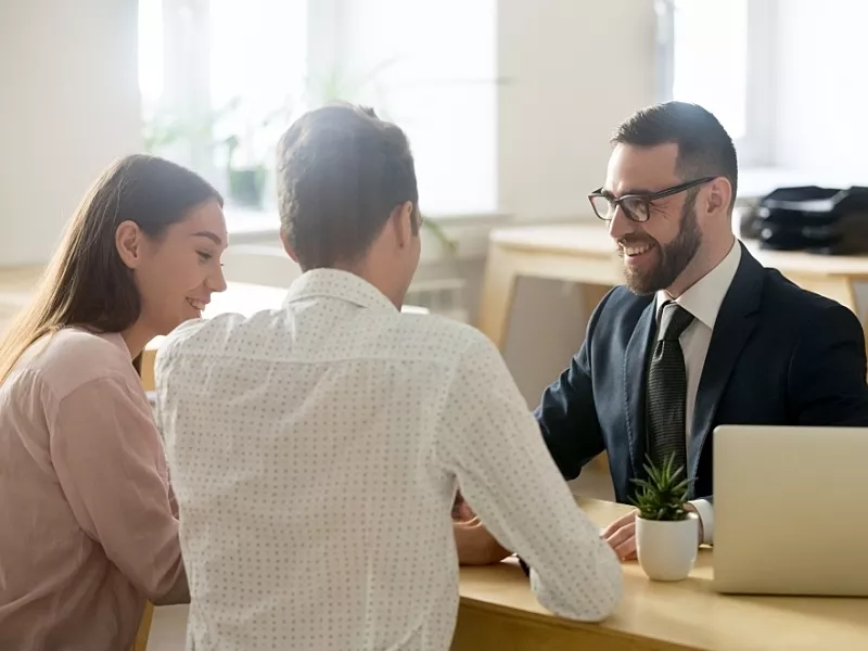 LOOKING BEYOND THE TRANSACTION TO TRULY UNDERSTAND YOUR CUSTOMER