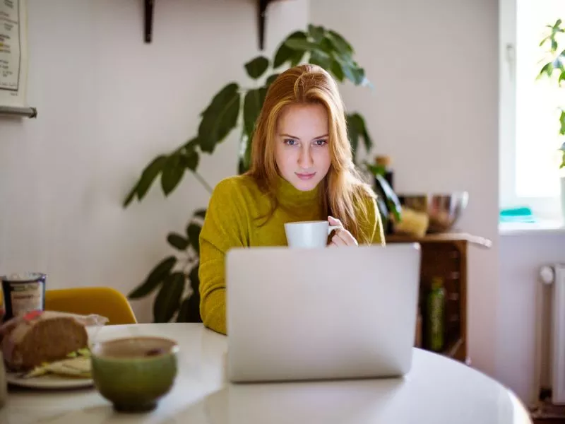 woman on laptop